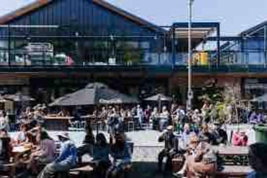 2 Bedrooms Apprtmt Plus Underground Parking In Cbd Christchurch Exterior foto