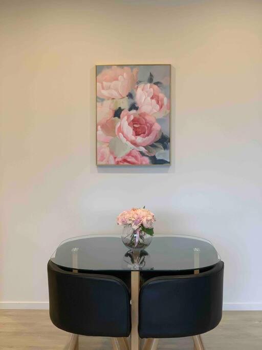 2 Bedrooms Apprtmt Plus Underground Parking In Cbd Christchurch Exterior foto