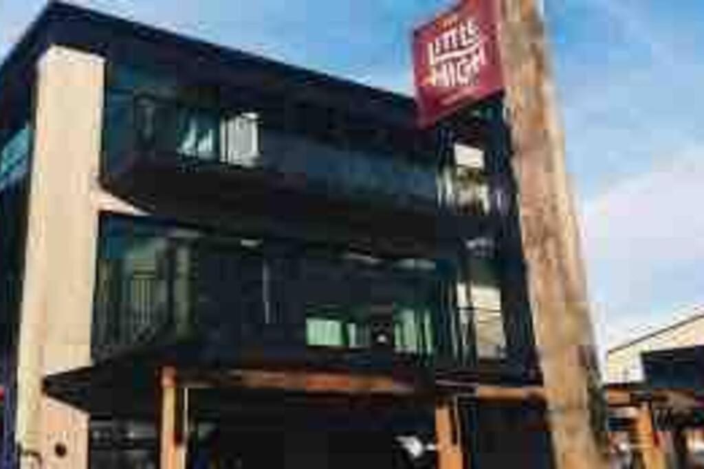 2 Bedrooms Apprtmt Plus Underground Parking In Cbd Christchurch Exterior foto
